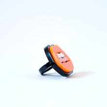 Carica l'immagine nel visualizzatore di Gallery, ANELLO KISS ARANCIO - malikaforhappypeople