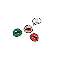 Carica l'immagine nel visualizzatore di Gallery, CHARM KISS VERDE - malikaforhappypeople