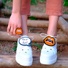 Carica l'immagine nel visualizzatore di Gallery, ANELLO KISS ARANCIO - malikaforhappypeople