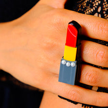 Carica l'immagine nel visualizzatore di Gallery, ANELLO LIPSTICK GIALLO - malikaforhappypeople