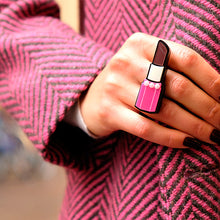 Carica l'immagine nel visualizzatore di Gallery, ANELLO LIPSTICK MARRONE - malikaforhappypeople