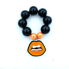 Load image into Gallery viewer, BRACCIALE KISS ARANCIO - malikaforhappypeople
