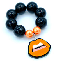 Load image into Gallery viewer, BRACCIALE KISS ARANCIO - malikaforhappypeople
