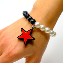 Carica l&#39;immagine nel visualizzatore di Gallery, BRACCIALE MINI STAR ROSSO - malikaforhappypeople
