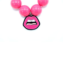 Load image into Gallery viewer, BRACCIALE MAXI KISS FUCSIA - malikaforhappypeople
