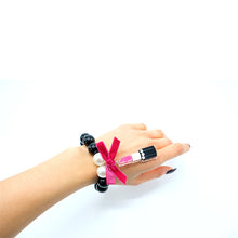 Carica l&#39;immagine nel visualizzatore di Gallery, BRACCIALE LIPSTICK FUCSIA - malikaforhappypeople
