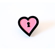 Carica l&#39;immagine nel visualizzatore di Gallery, ANELLO LOVE LOCKED ROSA - malikaforhappypeople
