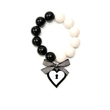 Carica l&#39;immagine nel visualizzatore di Gallery, BRACCIALE LOVE LOCKED BIANCO - malikaforhappypeople
