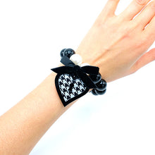 Carica l&#39;immagine nel visualizzatore di Gallery, BRACCIALE LOVE LOCKED PIED DE POULE  - malikaforhappypeople
